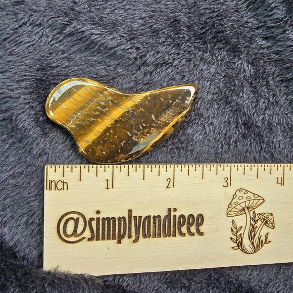 Tiger Eye Crystal Gua Sha face tool - Picture 2 of 5
